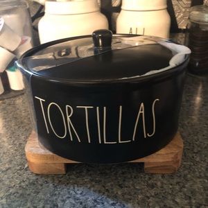 Rae Dunn Black Tortilla Holder